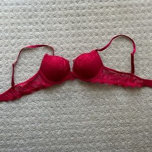 Never worn push up bra 32B